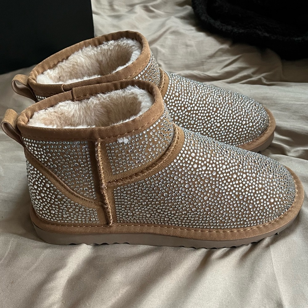 Booties - Picture 4 of 5